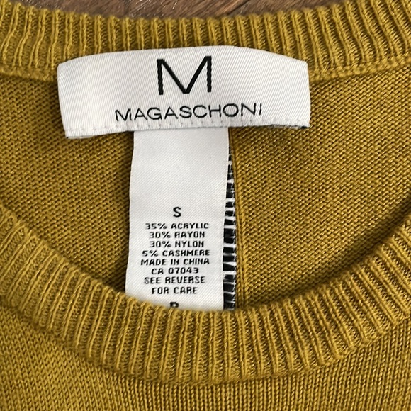 Magaschoni tunic sweater. - Picture 2 of 6